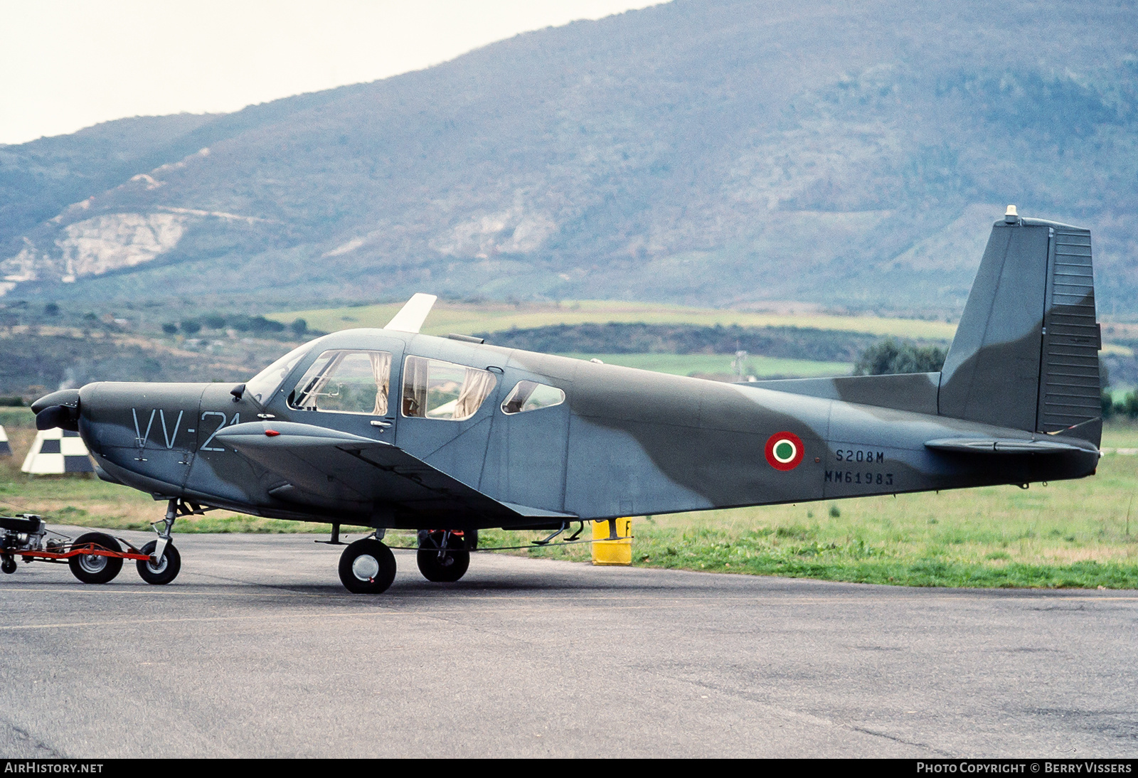 Aircraft Photo of MM61983 | SIAI-Marchetti S-208M | Italy - Air Force | AirHistory.net #449383