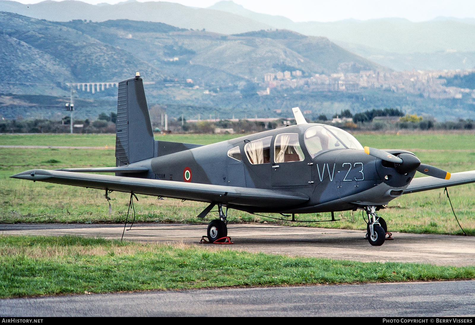 Aircraft Photo of MM61985 | SIAI-Marchetti S-208M | Italy - Air Force | AirHistory.net #449387