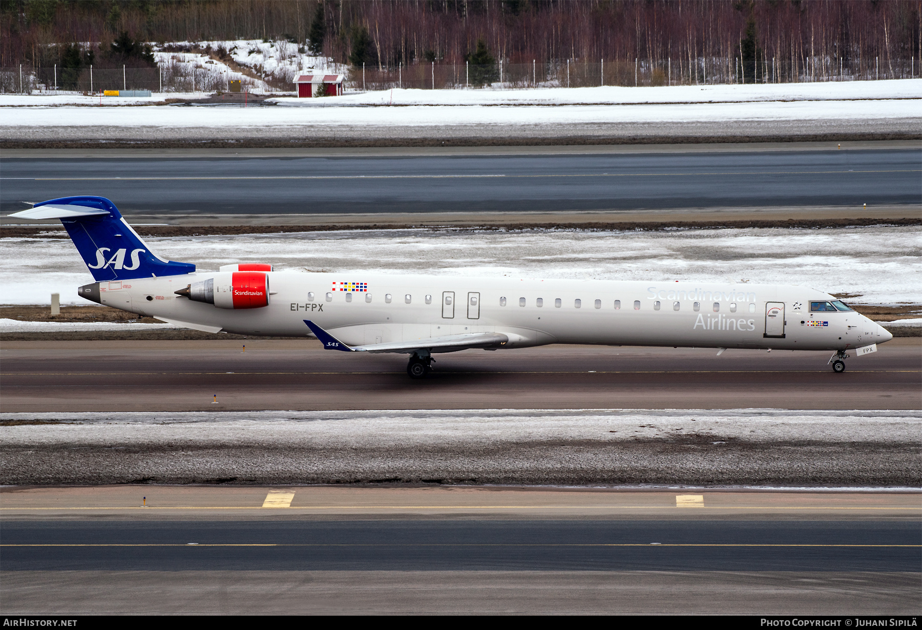 Aircraft Photo of EI-FPX | Bombardier CRJ-900LR (CL-600-2D24) | Scandinavian Airlines - SAS | AirHistory.net #449391
