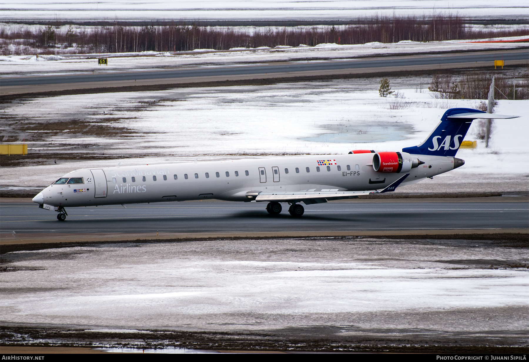 Aircraft Photo of EI-FPS | Bombardier CRJ-900LR (CL-600-2D24) | Scandinavian Airlines - SAS | AirHistory.net #449401