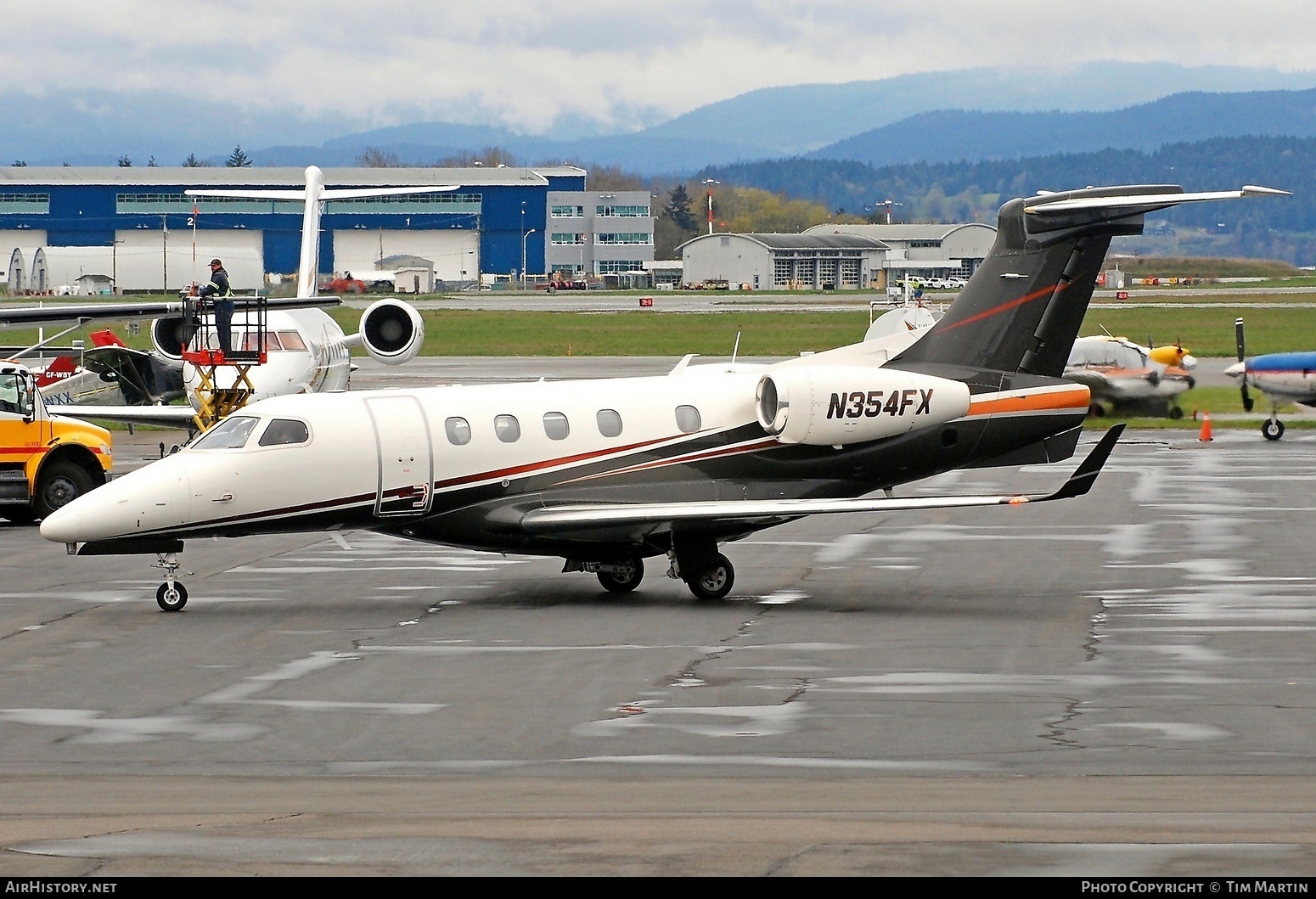 Aircraft Photo of N354FX | Embraer EMB-505 Phenom 300 | AirHistory.net #449440