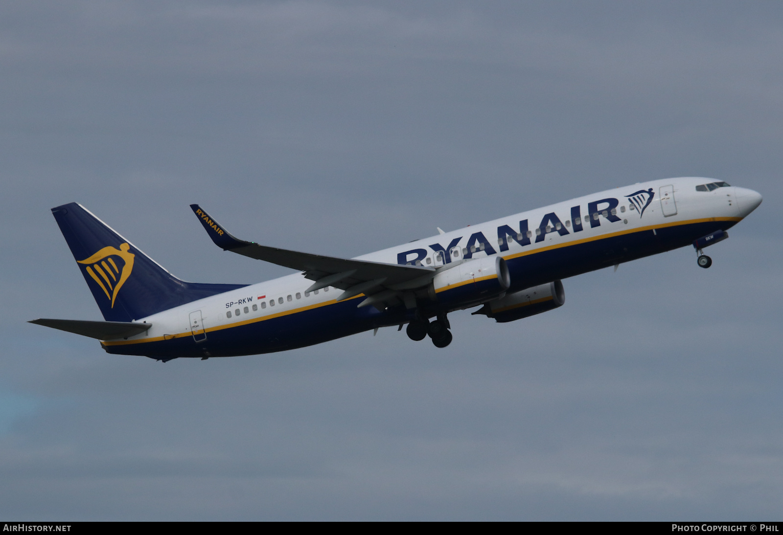 Aircraft Photo of SP-RKW | Boeing 737-800 | Ryanair | AirHistory.net #449483