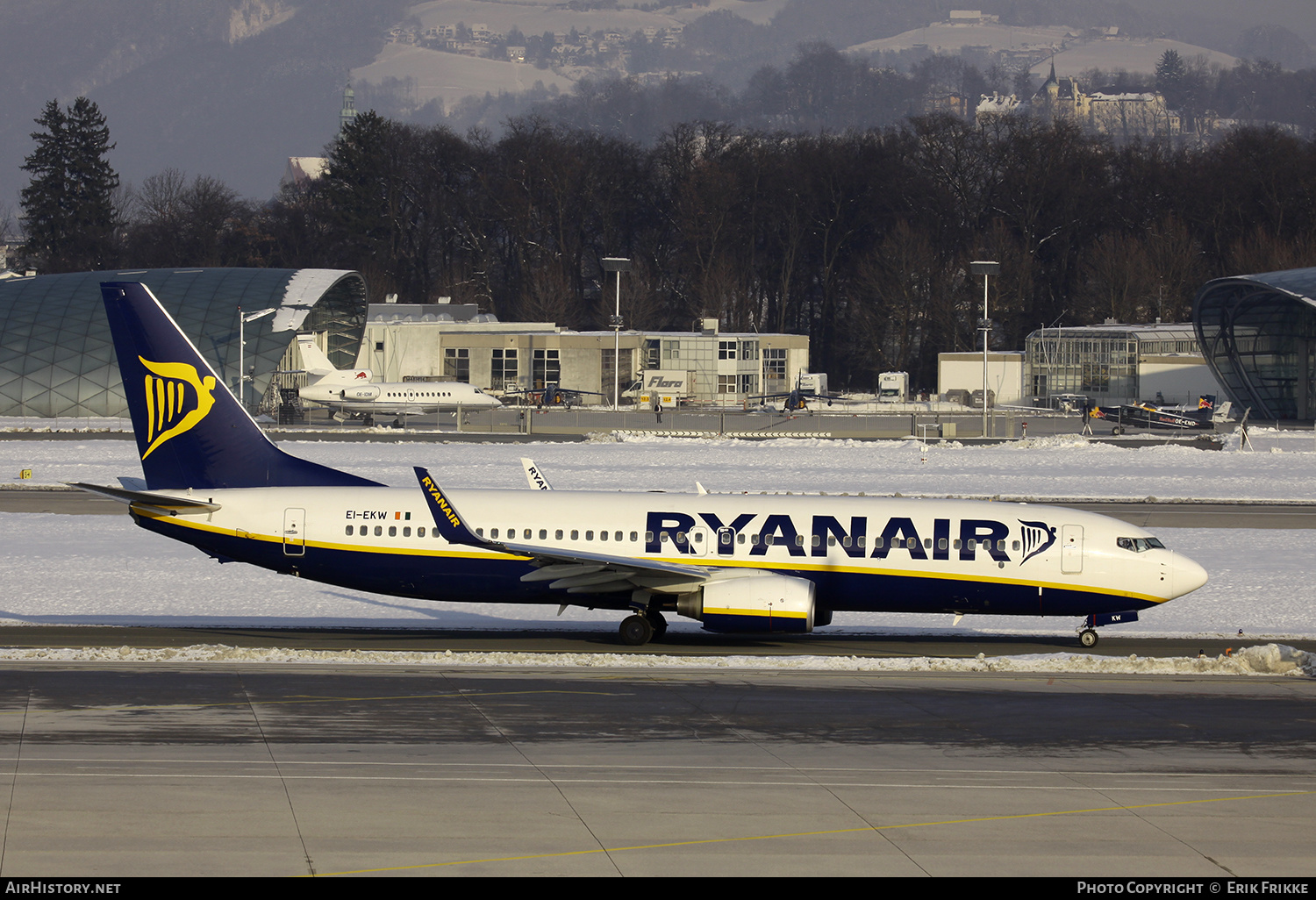 Aircraft Photo of EI-EKW | Boeing 737-8AS | Ryanair | AirHistory.net #449653
