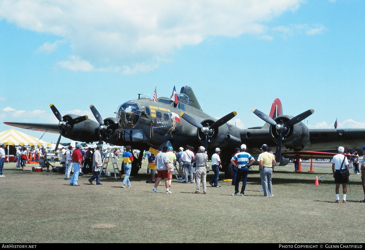 Aircraft Photo of N7227C / 483872 | Boeing B-17G Flying Fortress | Confederate Air Force | USA - Air Force | AirHistory.net #449655