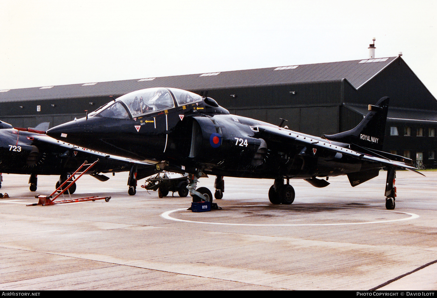 Aircraft Photo of ZD992 | Hawker Siddeley Harrier T8 | UK - Navy | AirHistory.net #449686