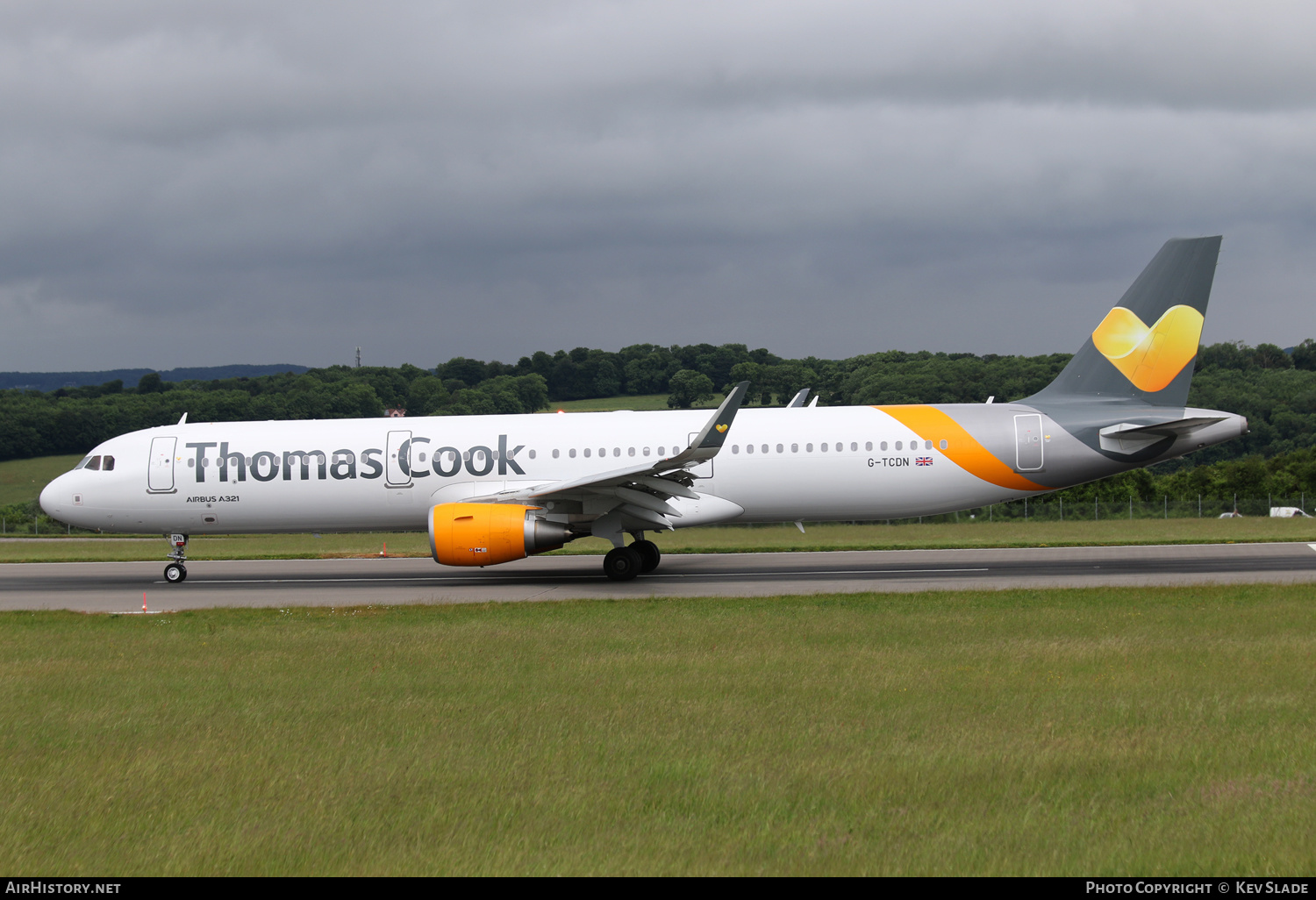 Aircraft Photo of G-TCDN | Airbus A321-211 | Thomas Cook Airlines | AirHistory.net #449709