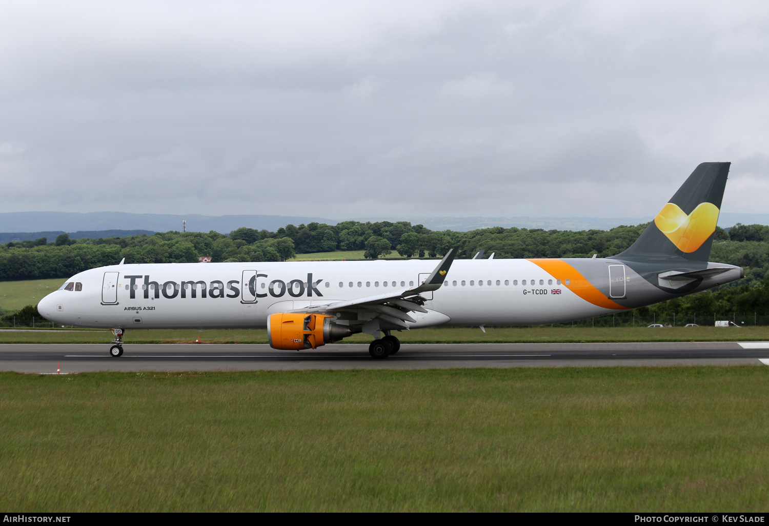 Aircraft Photo of G-TCDD | Airbus A321-211 | Thomas Cook Airlines | AirHistory.net #449711