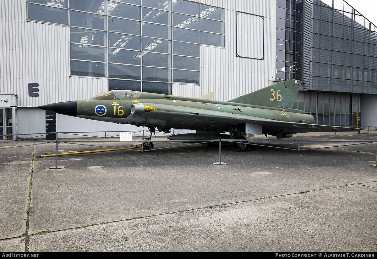 Aircraft Photo of 35069 | Saab J35A Draken | Sweden - Air Force | AirHistory.net #449780