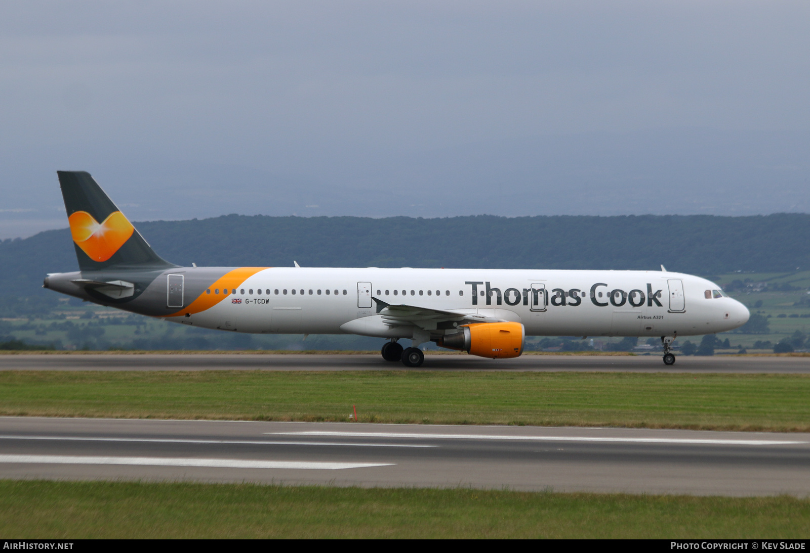 Aircraft Photo of G-TCDW | Airbus A321-211 | Thomas Cook Airlines | AirHistory.net #449882