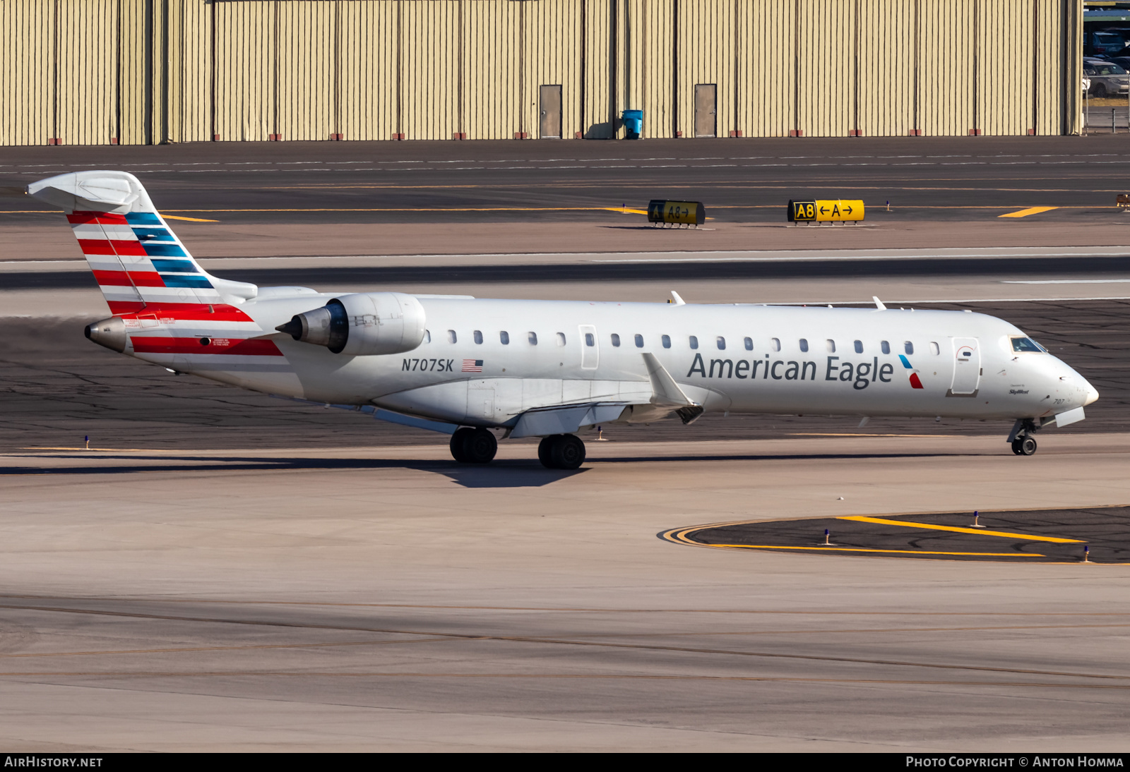 Aircraft Photo of N707SK | Bombardier CRJ-701ER (CL-600-2C10) | American Eagle | AirHistory.net #449908