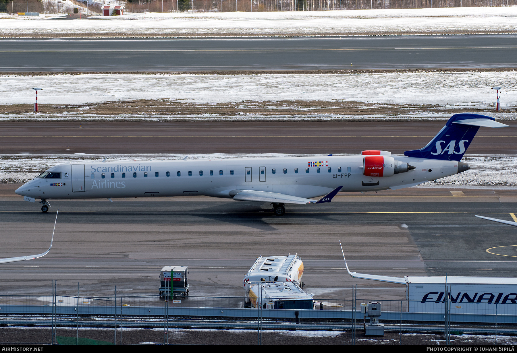 Aircraft Photo of EI-FPP | Bombardier CRJ-900LR NG (CL-600-2D24) | Scandinavian Airlines - SAS | AirHistory.net #449912
