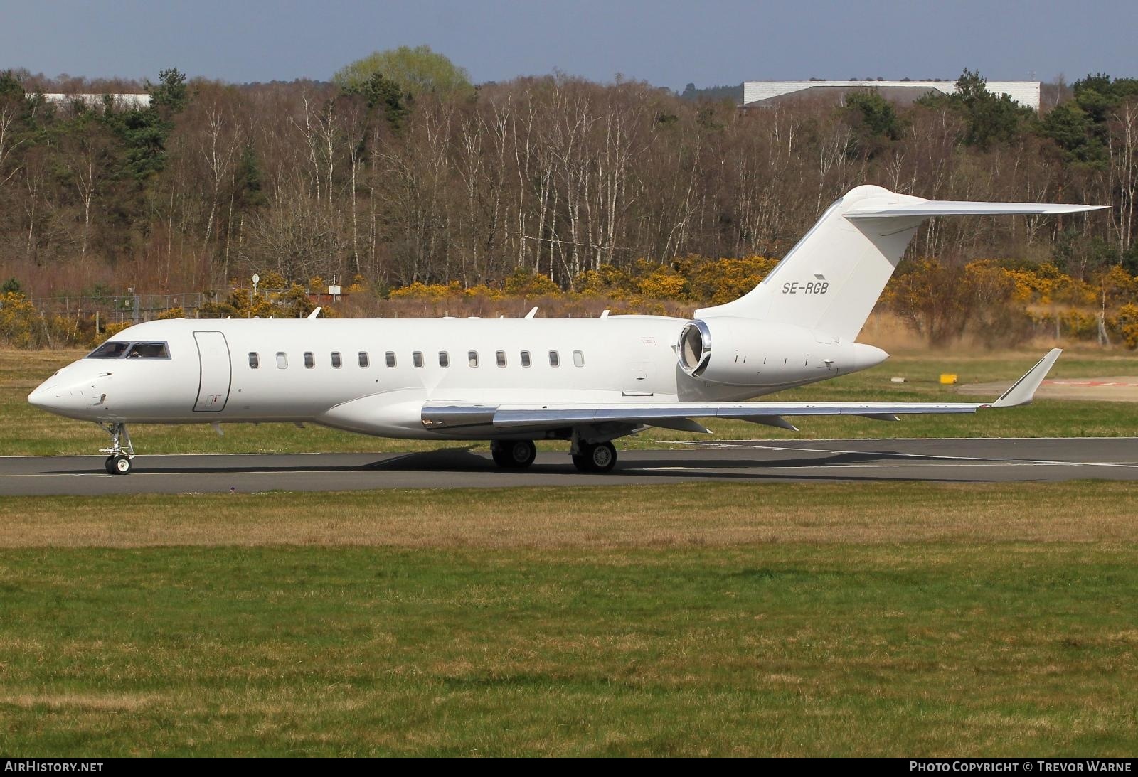 Aircraft Photo of SE-RGB | Bombardier Global Express XRS (BD-700-1A10) | AirHistory.net #450017