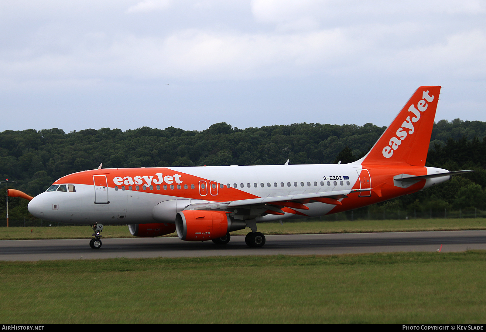 Aircraft Photo of G-EZDZ | Airbus A319-111 | EasyJet | AirHistory.net #450072