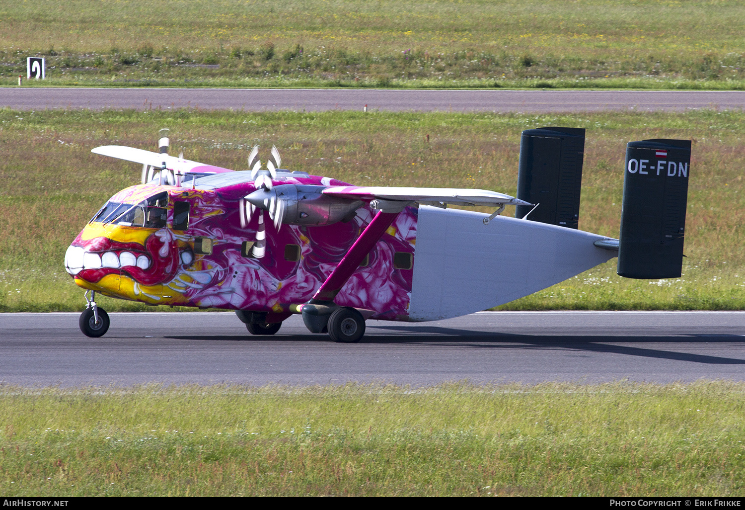 Aircraft Photo of OE-FDN | Short SC.7 Skyvan 3M-400 | Pink Aviation Services | AirHistory.net #450098