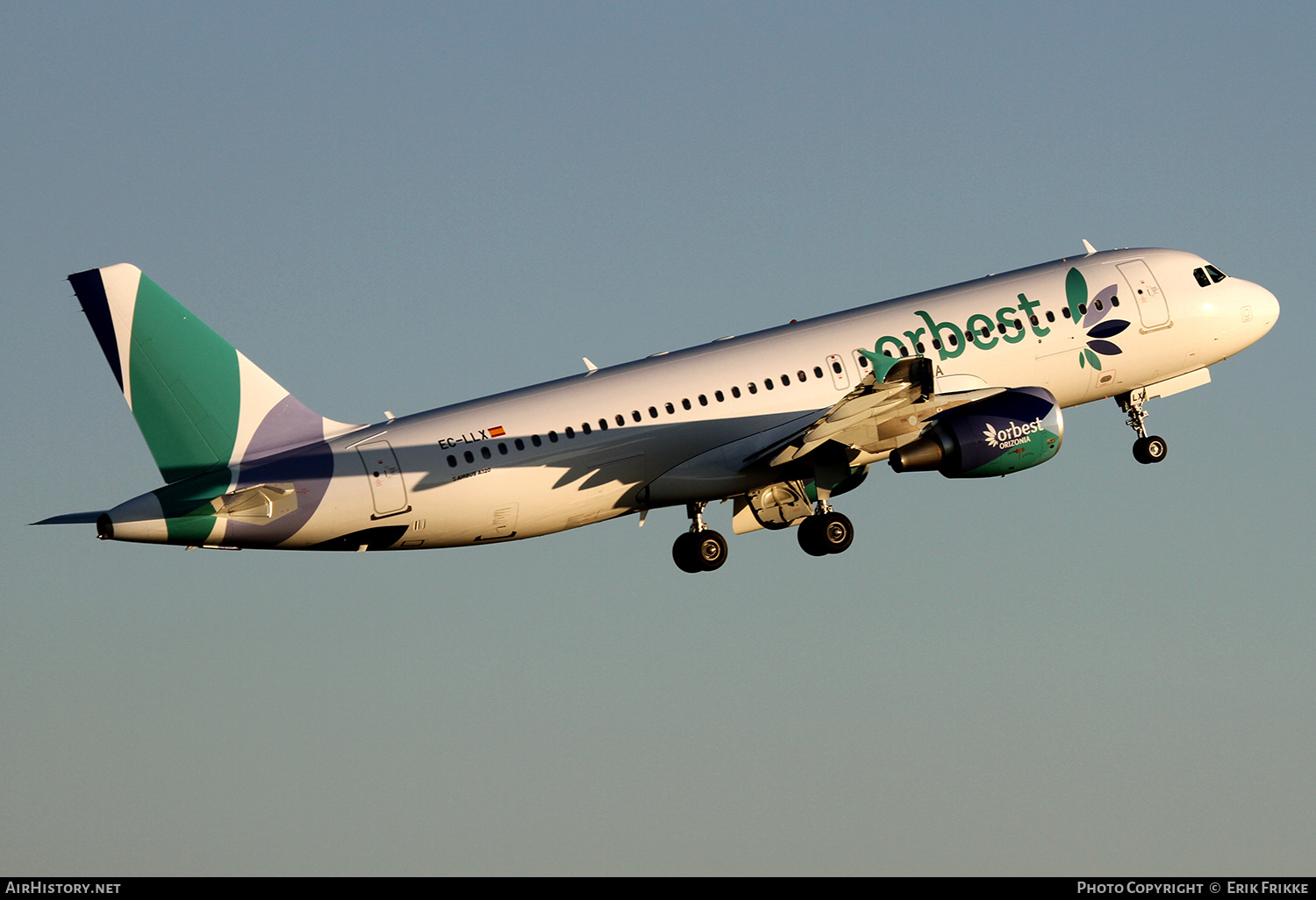 Aircraft Photo of EC-LLX | Airbus A320-214 | Orbest Orizonia Airlines | AirHistory.net #450102