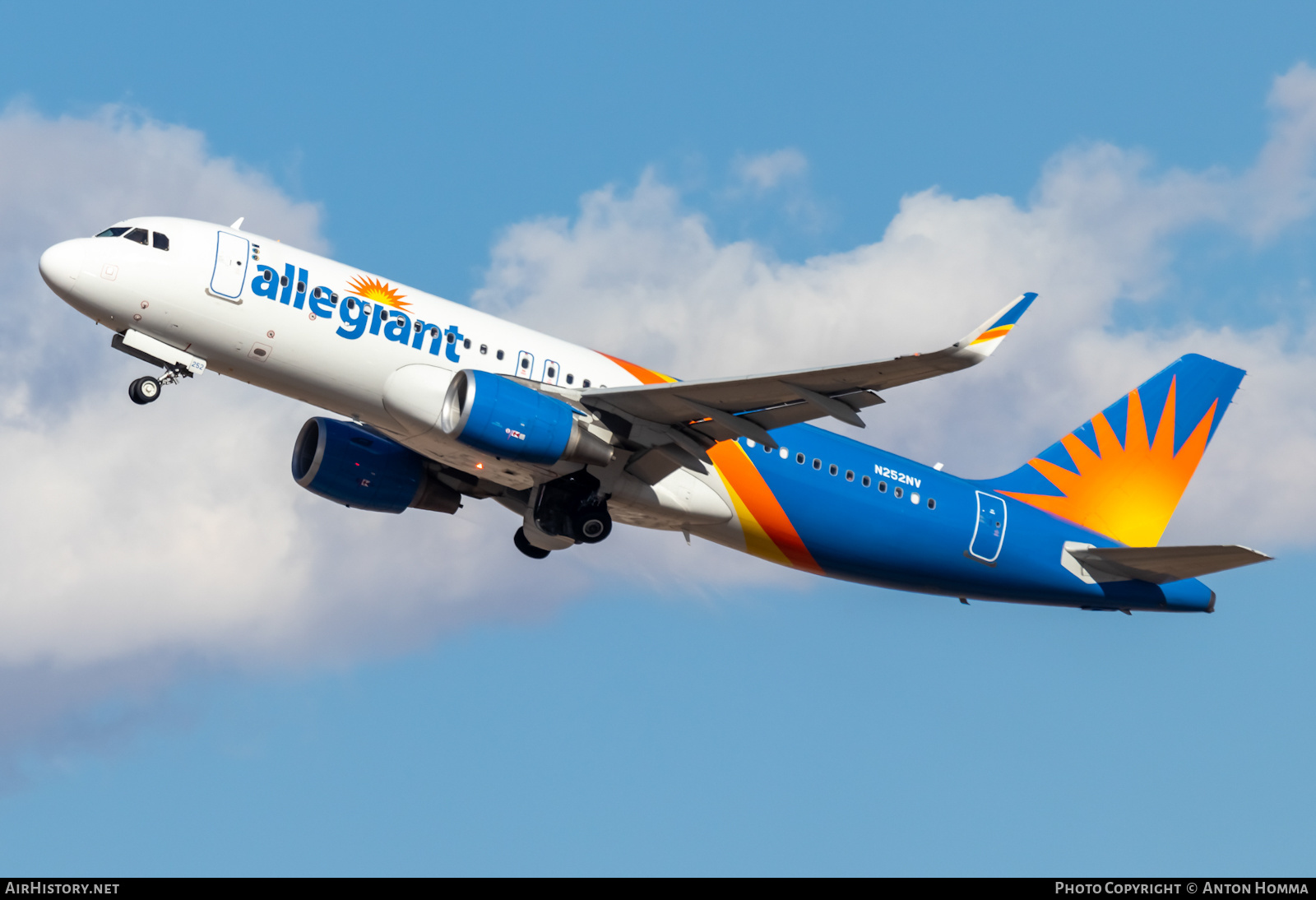 Aircraft Photo of N252NV | Airbus A320-214 | Allegiant Air | AirHistory.net #450154