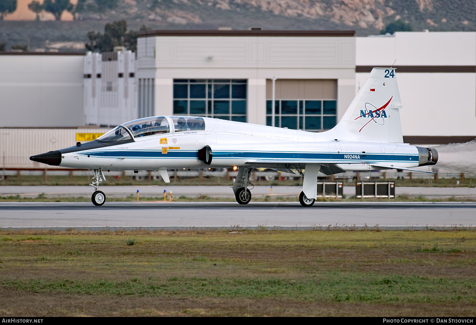 Aircraft Photo of N924NA / 67-14825 | Northrop T-38N Talon | NASA - National Aeronautics and Space Administration | AirHistory.net #450256