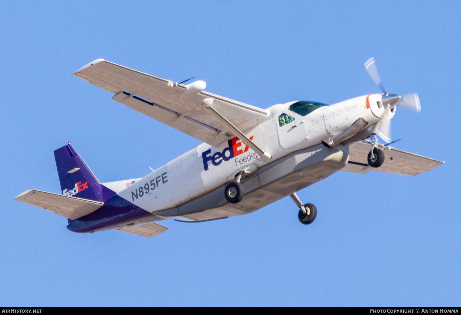 Aircraft Photo of N895FE | Cessna 208B Super Cargomaster | FedEx Feeder | AirHistory.net #450275