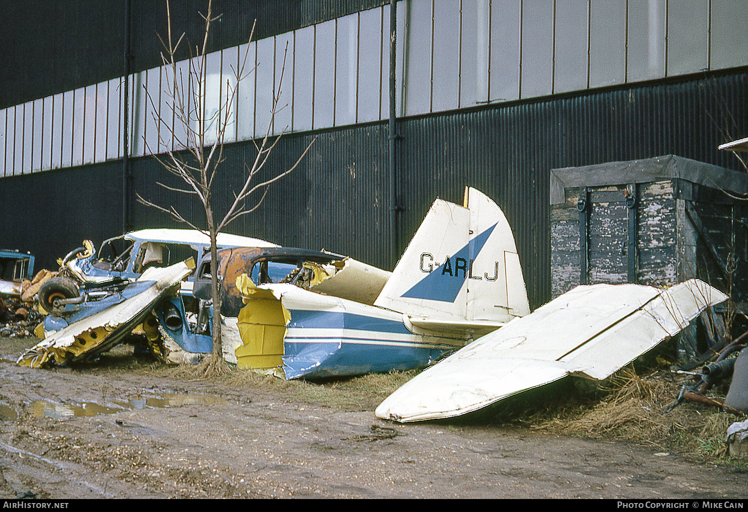 Aircraft Photo of G-ARLJ | Piper PA-23-150 Apache | AirHistory.net #450375