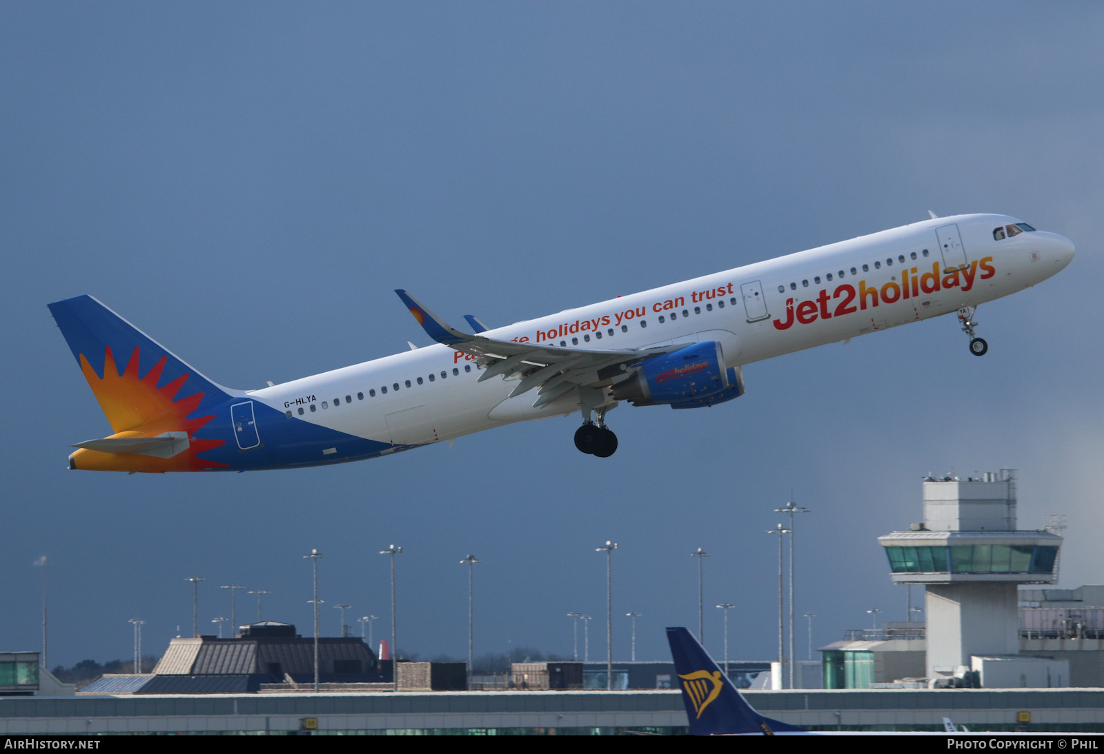 Aircraft Photo of G-HLYA | Airbus A321-211 | Jet2 Holidays | AirHistory.net #450395