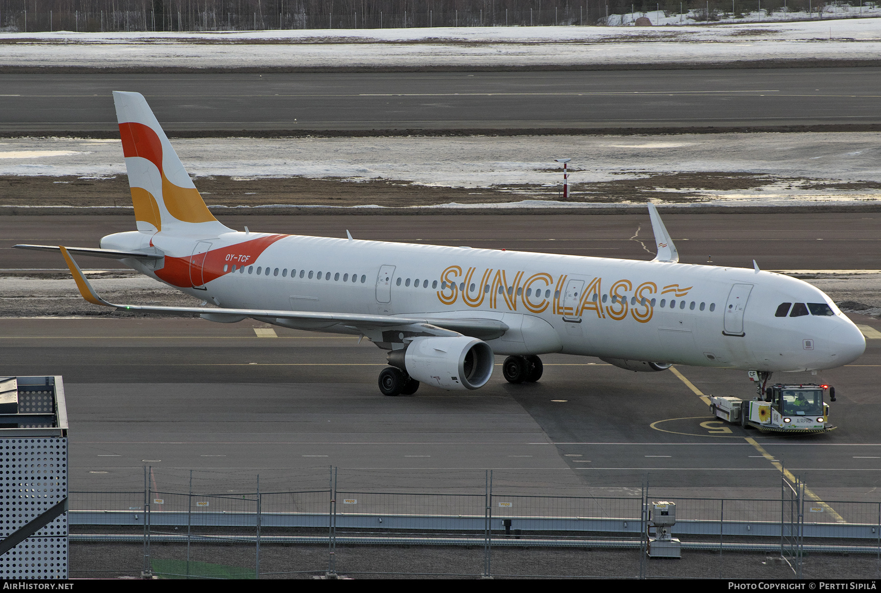 Aircraft Photo of OY-TCF | Airbus A321-211 | Sunclass Airlines | AirHistory.net #450475