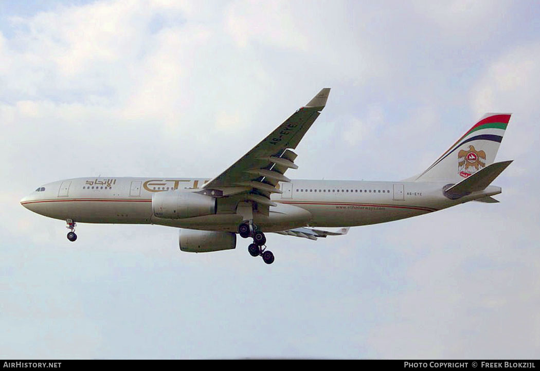 Aircraft Photo of A6-EYE | Airbus A330-243 | Etihad Airways | AirHistory.net #450499