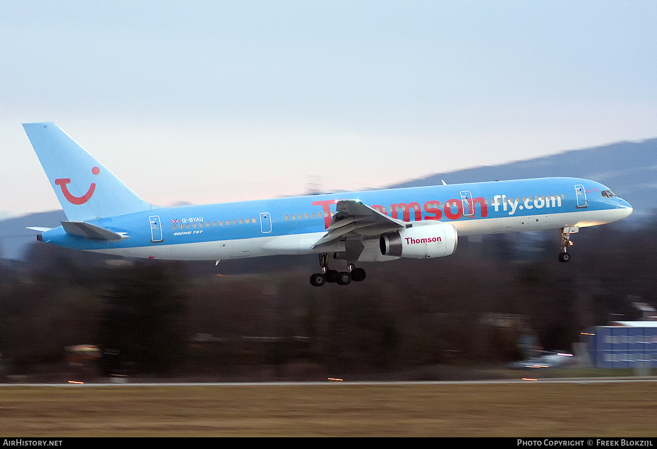 Aircraft Photo of G-BYAU | Boeing 757-204 | Thomsonfly | AirHistory.net #450533