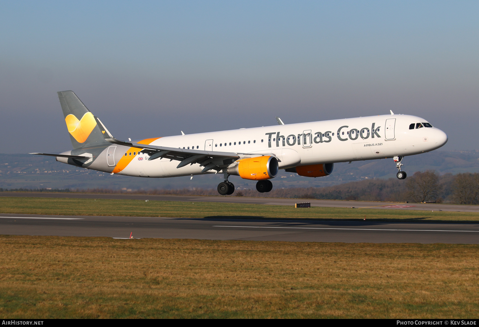 Aircraft Photo of G-TCDN | Airbus A321-211 | Thomas Cook Airlines | AirHistory.net #450603