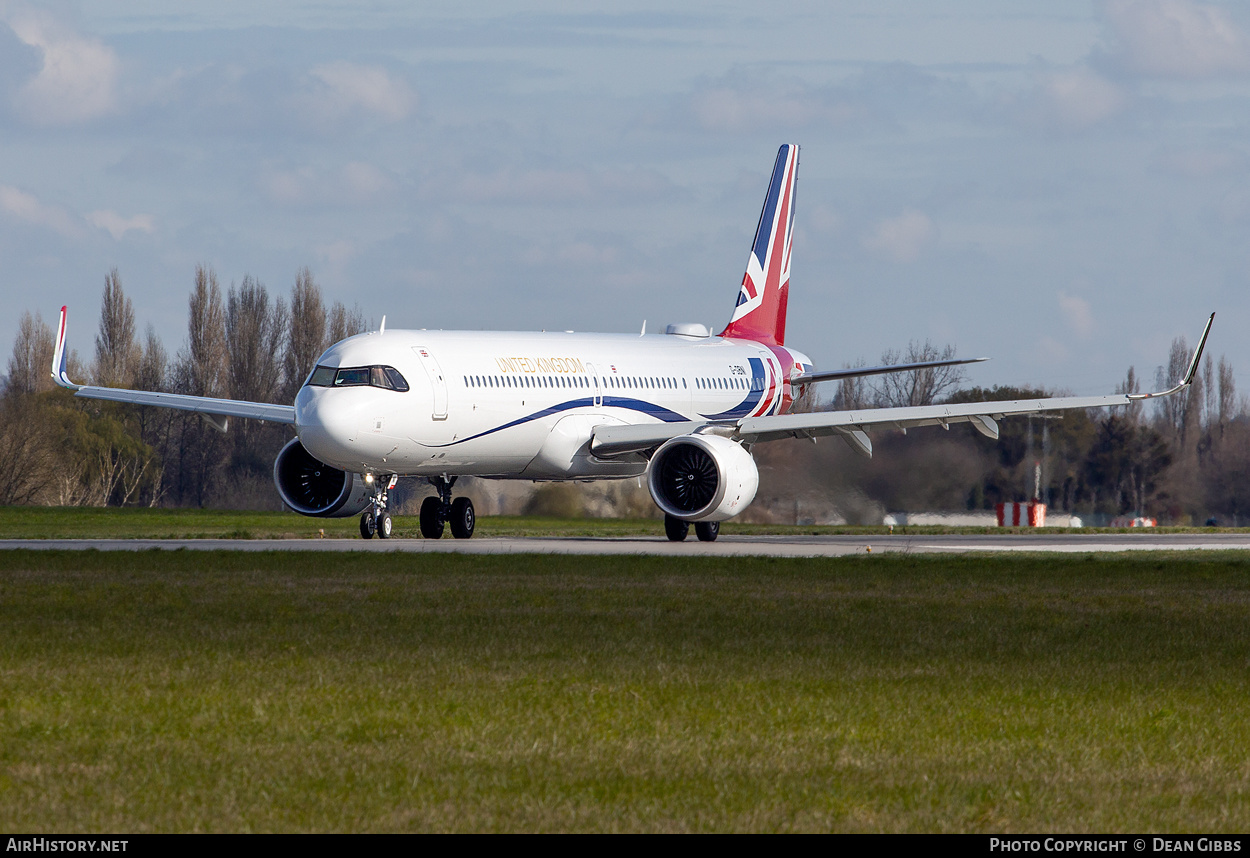 aircraft-photo-of-g-gbni-airbus-a321-253nx-titan-airways