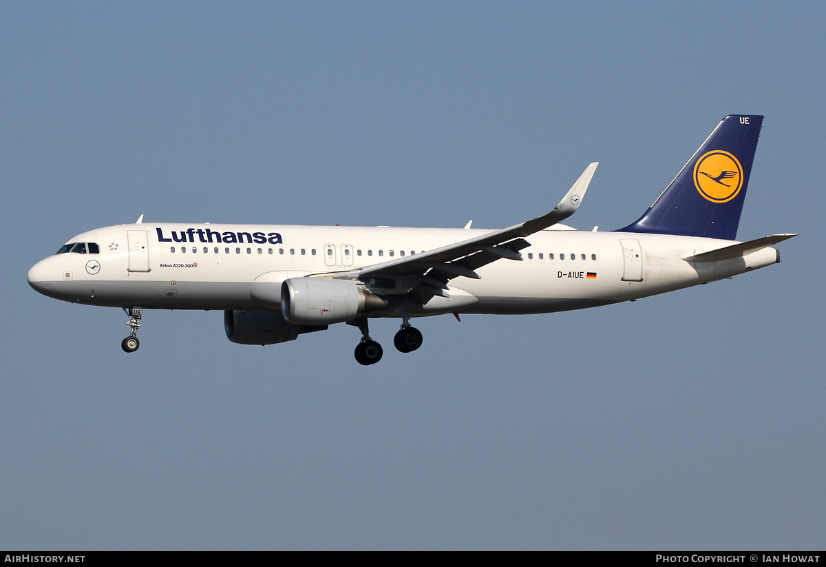 Aircraft Photo of D-AIUE | Airbus A320-214 | Lufthansa | AirHistory.net #450742