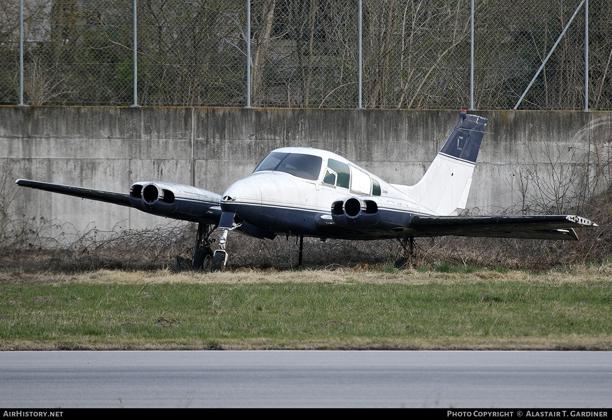 Aircraft Photo of N3085L | Cessna 310J | AirHistory.net #450783