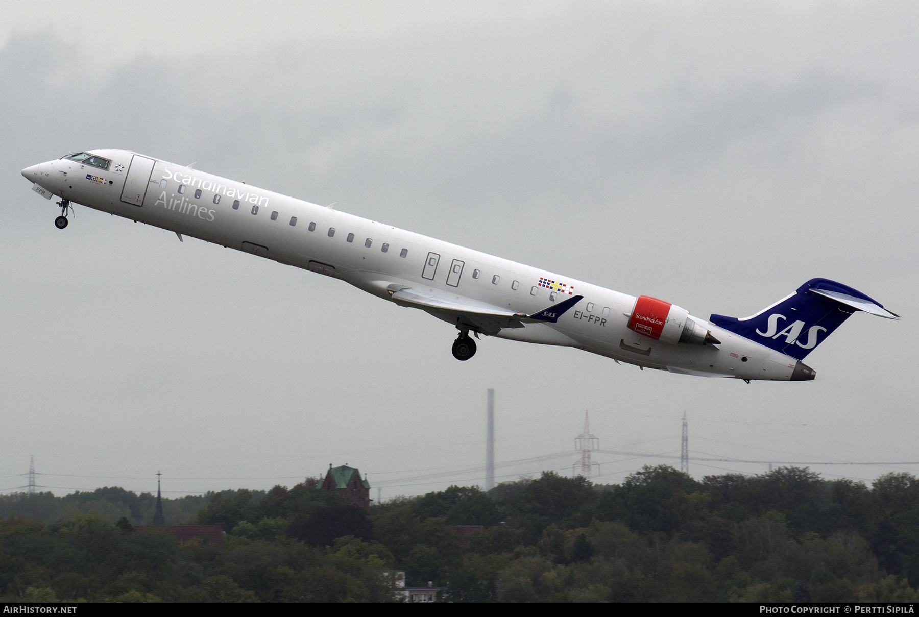 Aircraft Photo of EI-FPR | Bombardier CRJ-900LR (CL-600-2D24) | Scandinavian Airlines - SAS | AirHistory.net #450790