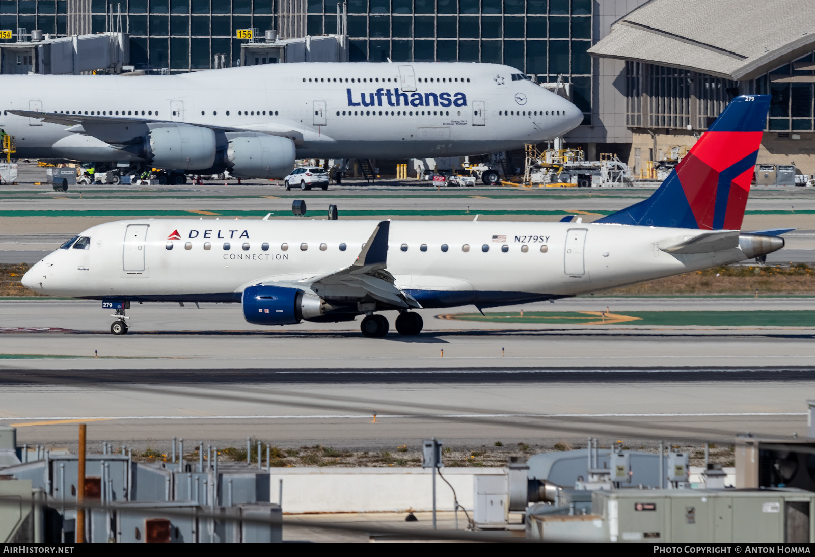 Aircraft Photo of N279SY | Embraer 175LR (ERJ-170-200LR) | Delta Connection | AirHistory.net #450971