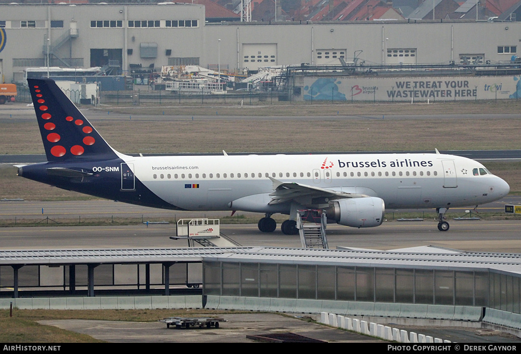 Aircraft Photo of OO-SNM | Airbus A320-214 | Brussels Airlines | AirHistory.net #451056