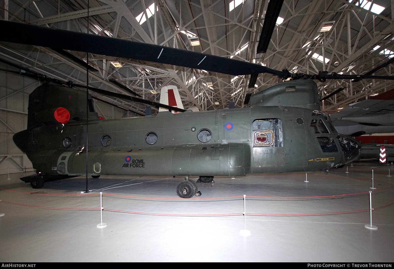 Aircraft Photo of ZA718 | Boeing Vertol Chinook HC6A | UK - Air Force | AirHistory.net #451059