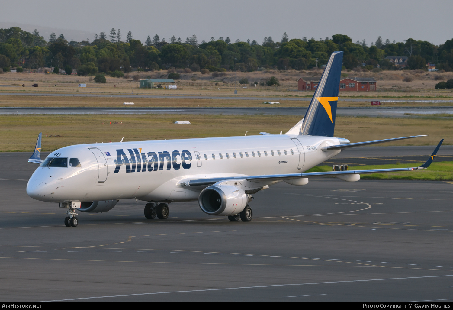 Aircraft Photo of VH-UYU | Embraer 190AR (ERJ-190-100IGW) | Alliance Airlines | AirHistory.net #451145