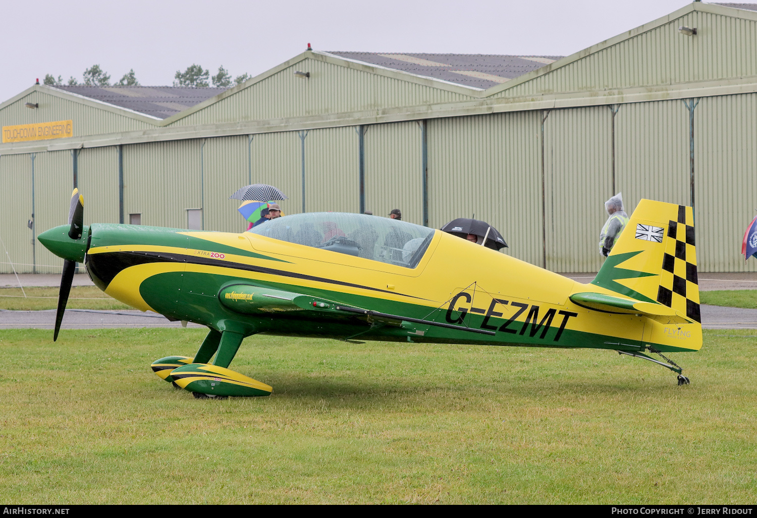 Aircraft Photo of G-EZMT | Extra EA-200 | AirHistory.net #451182