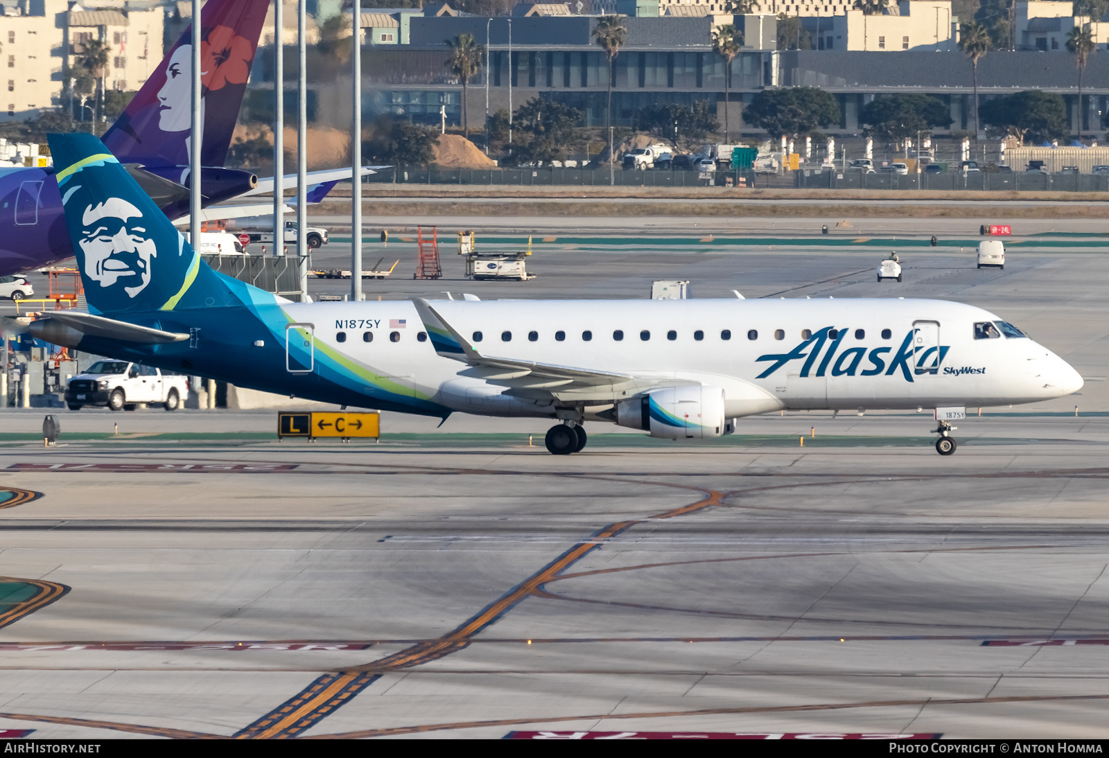 Aircraft Photo of N187SY | Embraer 175LR (ERJ-170-200LR) | Alaska Airlines | AirHistory.net #451189