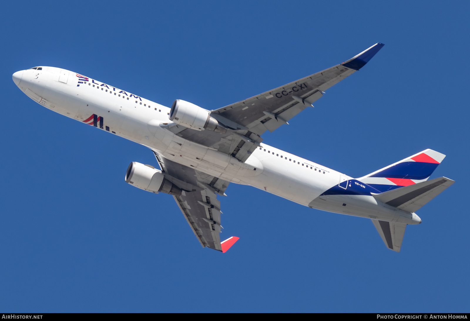 Aircraft Photo of CC-CXI | Boeing 767-316/ER | LATAM Airlines | AirHistory.net #451237