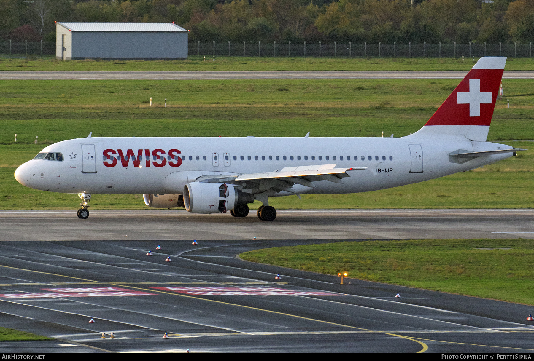Aircraft Photo of HB-IJP | Airbus A320-214 | Swiss International Air Lines | AirHistory.net #451239