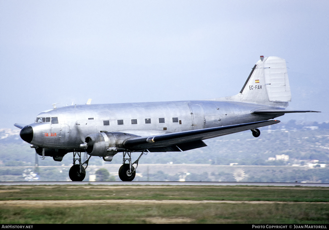 Aircraft Photo of EC-FAH | Douglas DC-3(C) | Tadair | AirHistory.net #451300