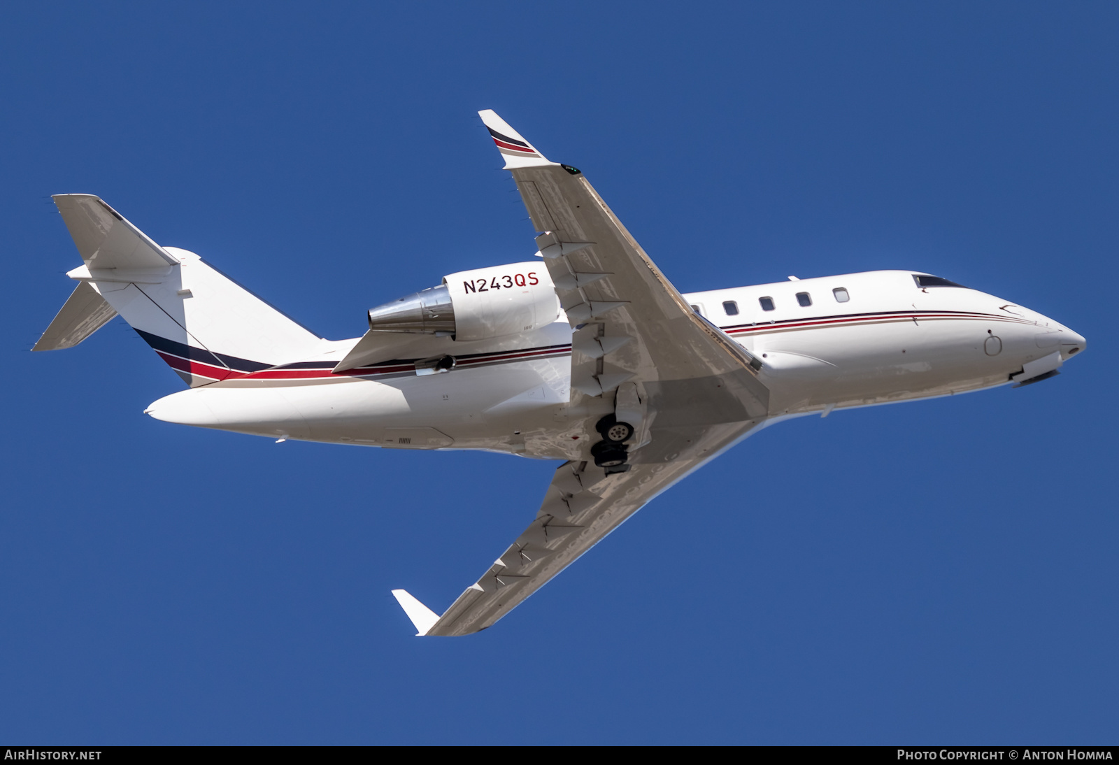 Aircraft Photo of N243QS | Bombardier Challenger 650 (CL-600-2B16) | AirHistory.net #451377