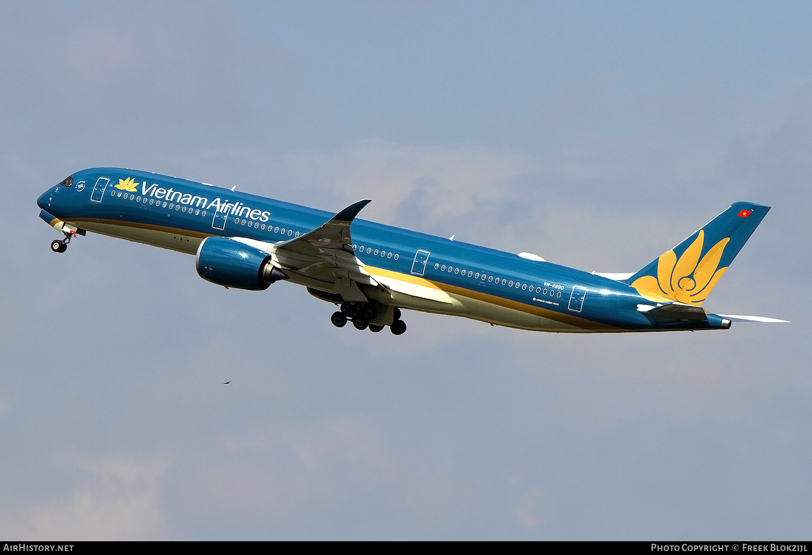 Aircraft Photo of VN-A890 | Airbus A350-941 | Vietnam Airlines | AirHistory.net #451391