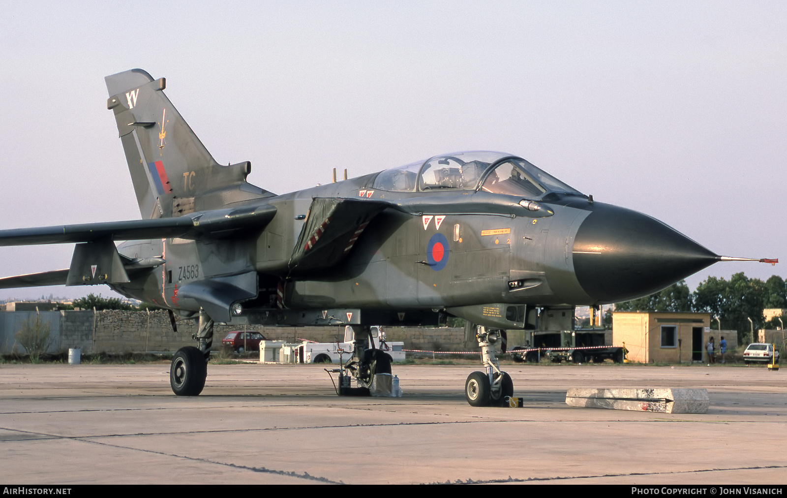 Aircraft Photo of ZA563 | Panavia Tornado GR1 | UK - Air Force | AirHistory.net #451454