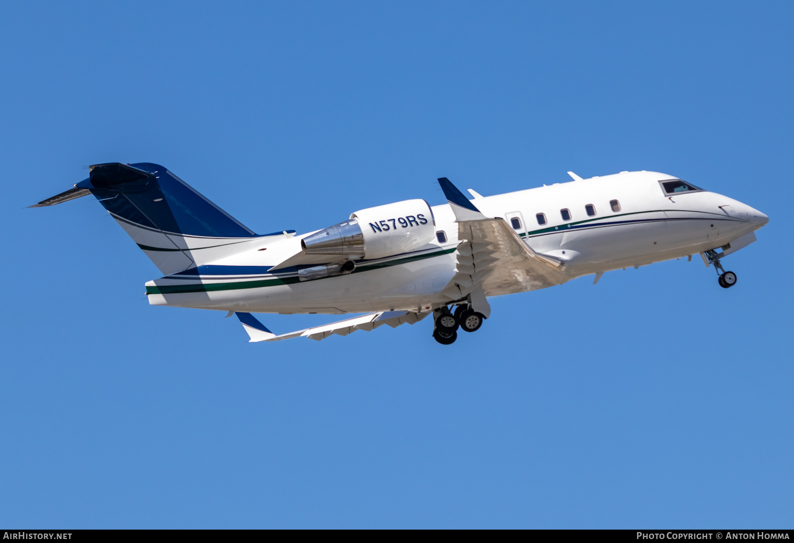 Aircraft Photo of N579RS | Bombardier Challenger 604 (CL-600-2B16) | AirHistory.net #451529