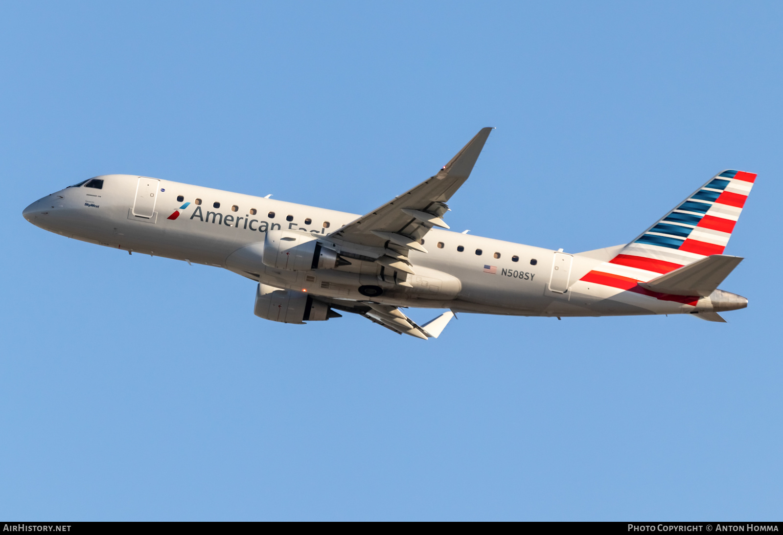 Aircraft Photo of N508SY | Embraer 175LR (ERJ-170-200LR) | American Eagle | AirHistory.net #451939