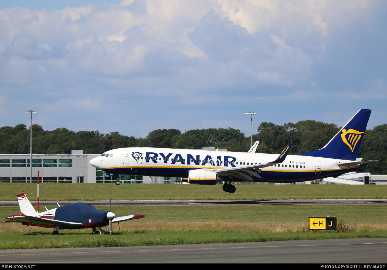 Aircraft Photo of EI-EBX | Boeing 737-8AS | Ryanair | AirHistory.net #451963