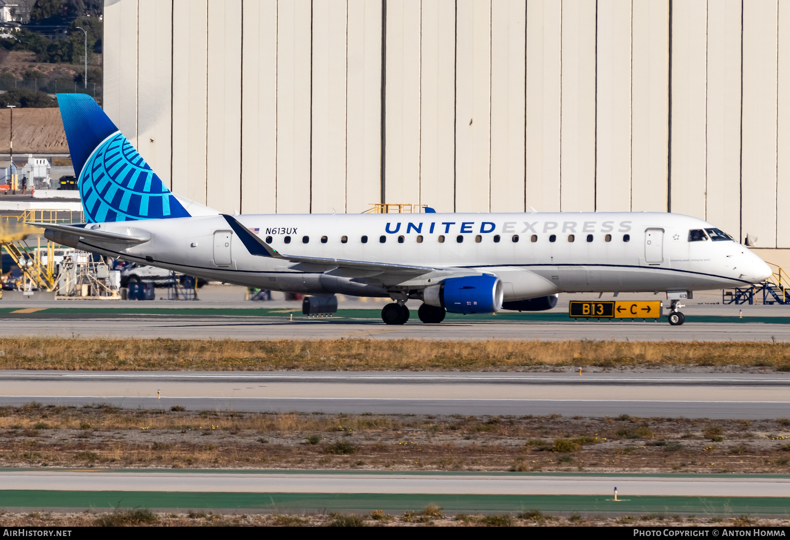 Aircraft Photo of N613UX | Embraer 175LL (ERJ-170-200LL) | United Express | AirHistory.net #451975