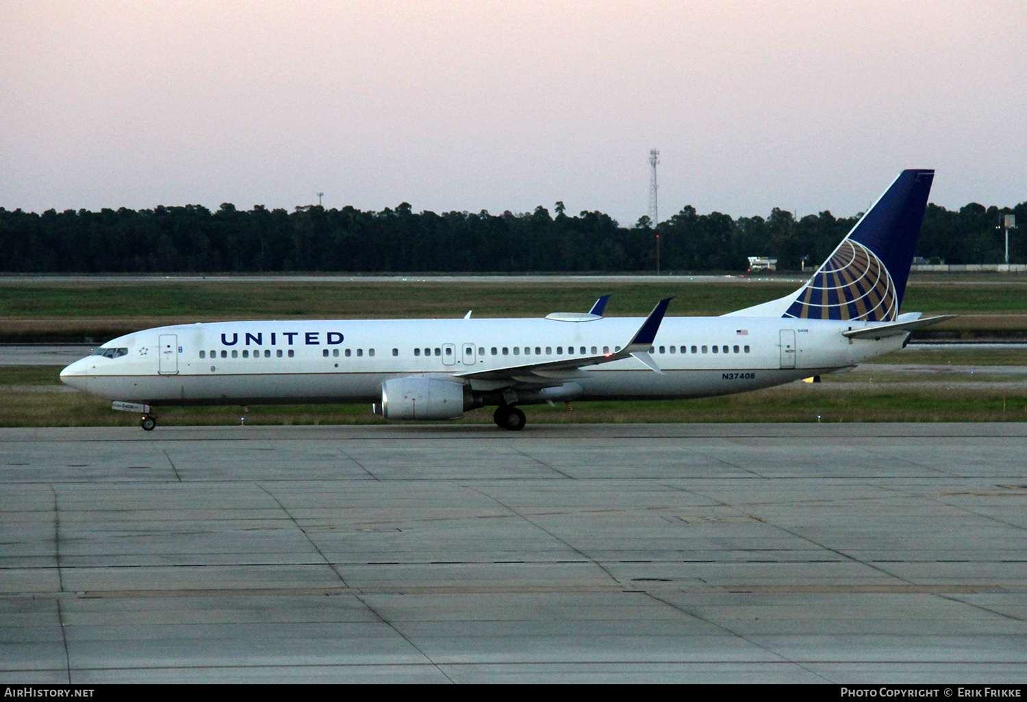 Aircraft Photo of N37408 | Boeing 737-924 | United Airlines | AirHistory.net #452059