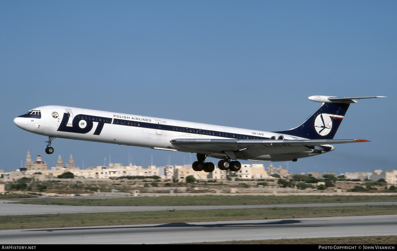 Aircraft Photo of SP-LBB | Ilyushin Il-62M | LOT Polish Airlines - Polskie Linie Lotnicze | AirHistory.net #452318